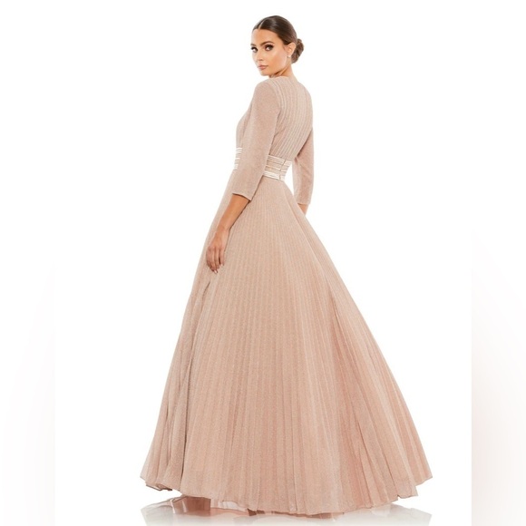 Mac Duggal 30700 NWT SHIMMERING PLEATED A-LINE 3/4 SLEEVE GOWN - Picture 2 of 14
